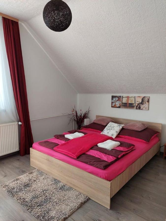 Nagcsalados Rozsa Apartman Balatonlelle Eksteriør bilde